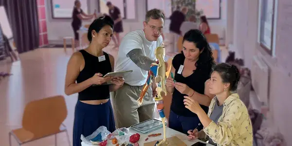 Anatomie ist keine Landkarte der Muskeln – sie ist eine lebendige Beziehung von Körper, Kultur und Erfahrung.